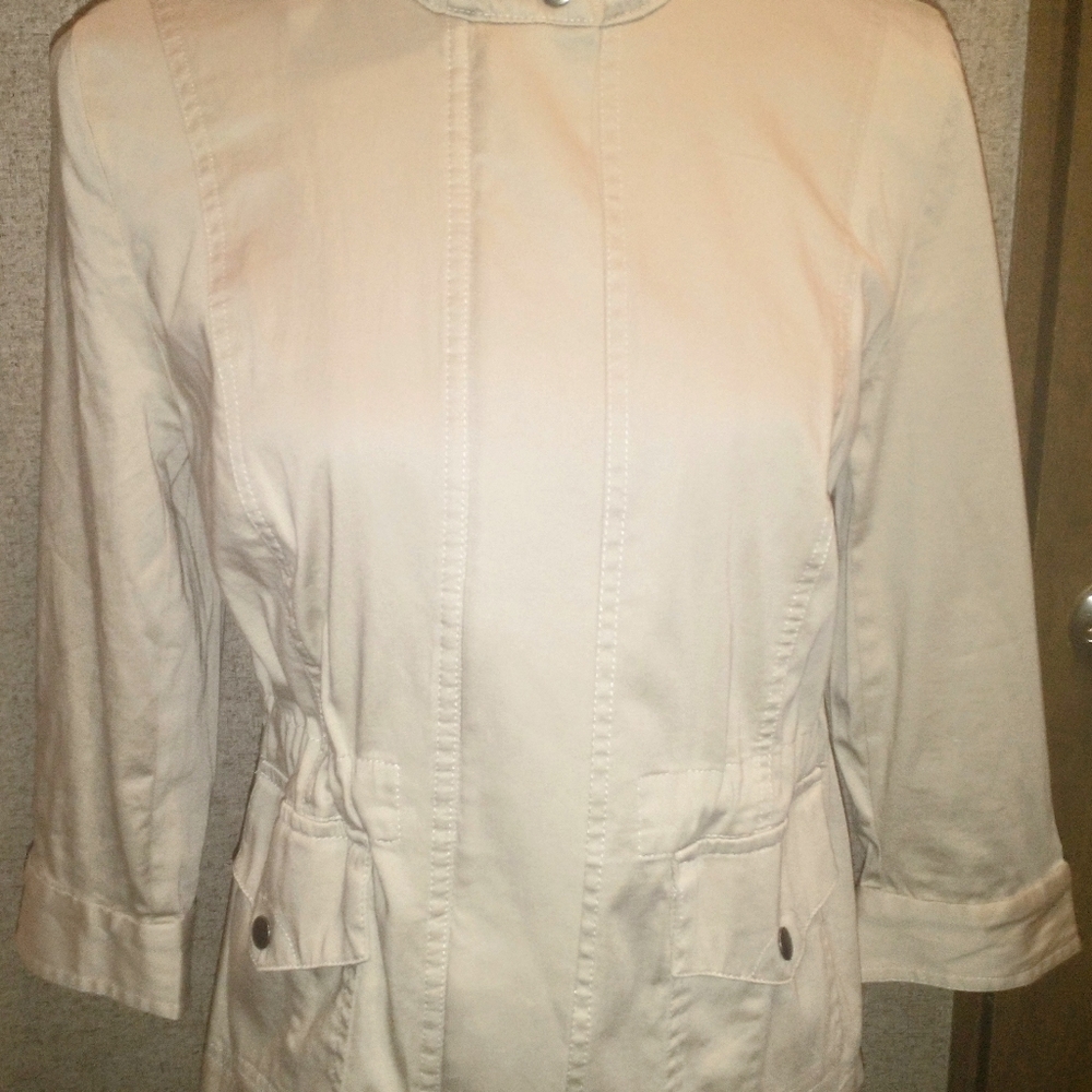 EUC Amber Sun Khaki Utility Cropped Cinched Waisted Super Soft Size Xs Jacket